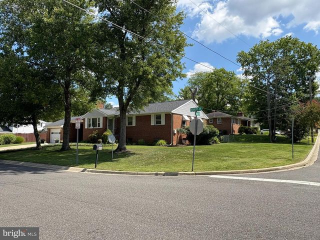 6416 ROBERTS DR, Temple Hills, MD 20748