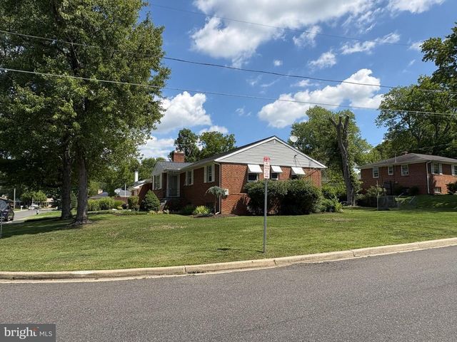 6416 ROBERTS DR, Temple Hills, MD 20748