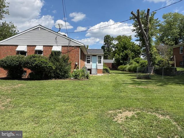 6416 ROBERTS DR, Temple Hills, MD 20748