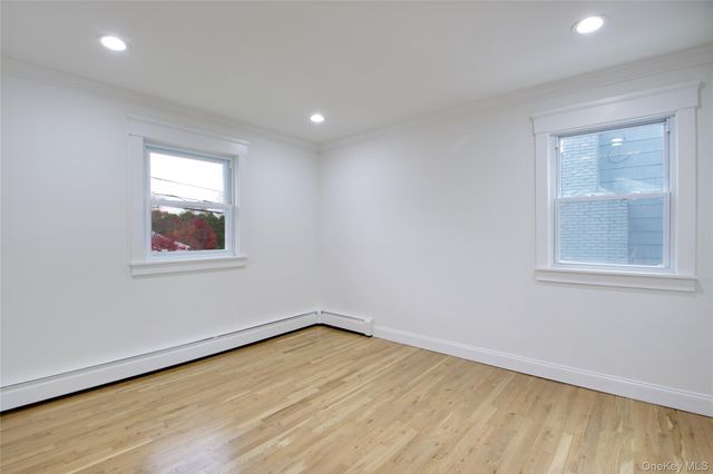 26 Norwich Street, Huntington Station, NY 11746