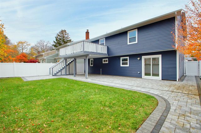 26 Norwich Street, Huntington Station, NY 11746