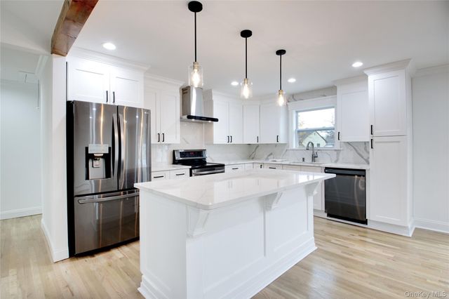 26 Norwich Street, Huntington Station, NY 11746