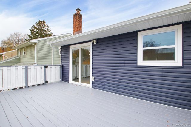 26 Norwich Street, Huntington Station, NY 11746