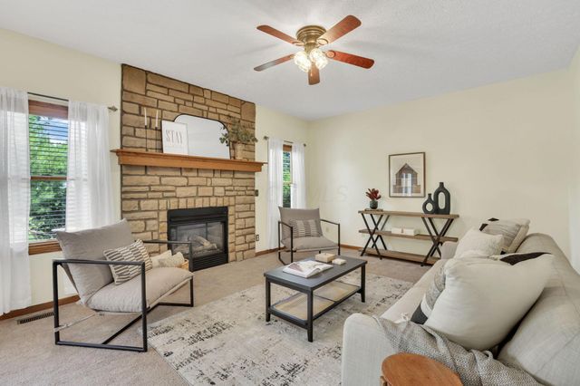 48 Melissa Court, Pataskala, OH 43062