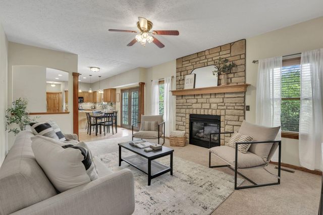 48 Melissa Court, Pataskala, OH 43062