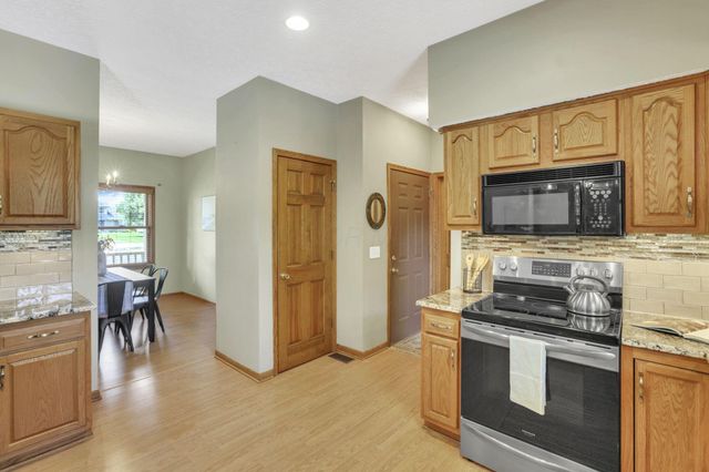 48 Melissa Court, Pataskala, OH 43062