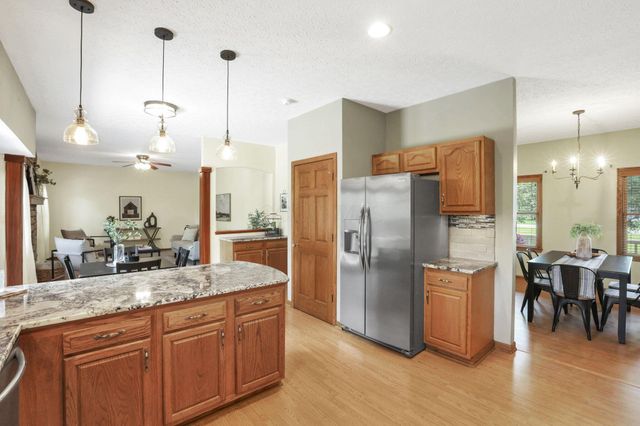 48 Melissa Court, Pataskala, OH 43062