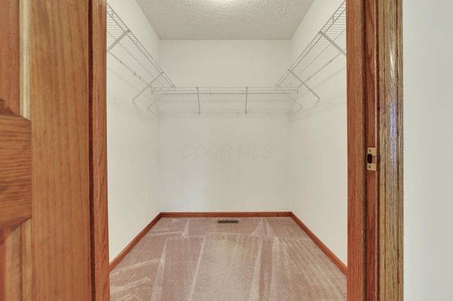 48 Melissa Court, Pataskala, OH 43062