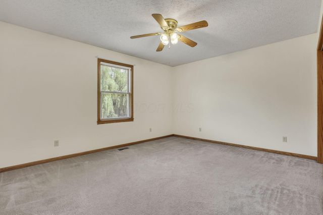 48 Melissa Court, Pataskala, OH 43062