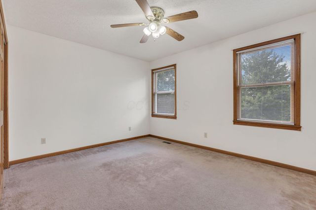 48 Melissa Court, Pataskala, OH 43062