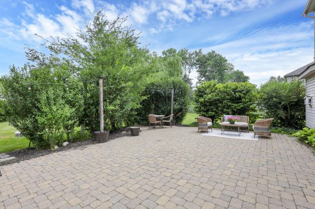 48 Melissa Court, Pataskala, OH 43062