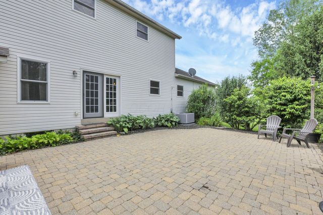 48 Melissa Court, Pataskala, OH 43062