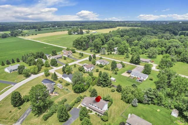 48 Melissa Court, Pataskala, OH 43062