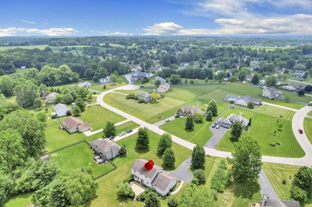 48 Melissa Court, Pataskala, OH 43062
