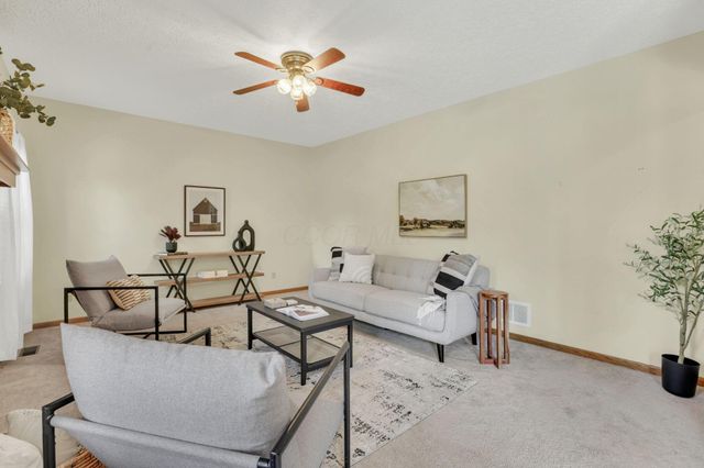 48 Melissa Court, Pataskala, OH 43062