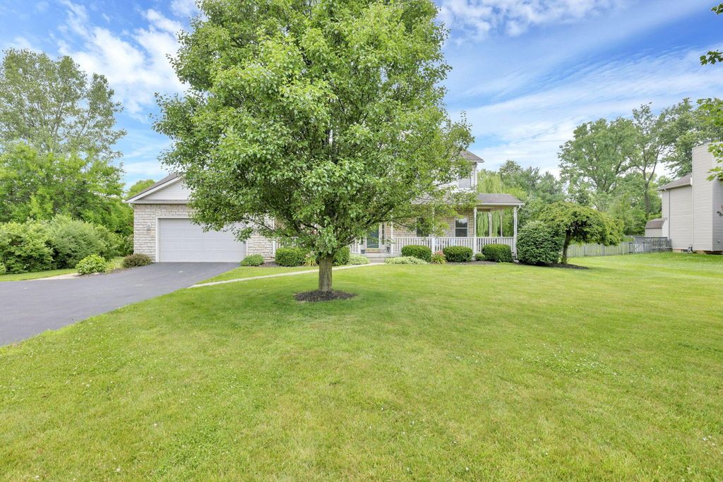 48 Melissa Court, Pataskala, OH 43062