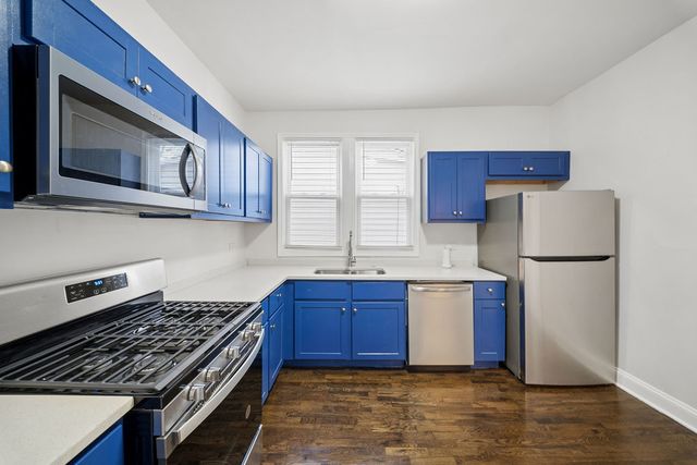 9328 S PAXTON Avenue, Chicago, IL 60617