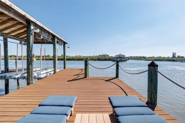 83 S RIVERWALK DRIVE, Palm Coast, FL 32137