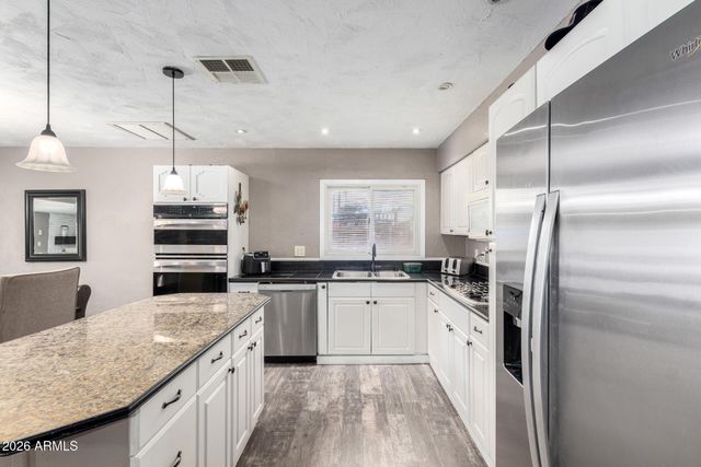 2001 W SURREY Avenue, Phoenix, AZ 85029