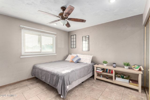 2001 W SURREY Avenue, Phoenix, AZ 85029