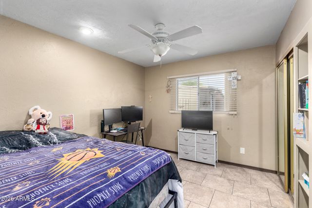 2001 W SURREY Avenue, Phoenix, AZ 85029