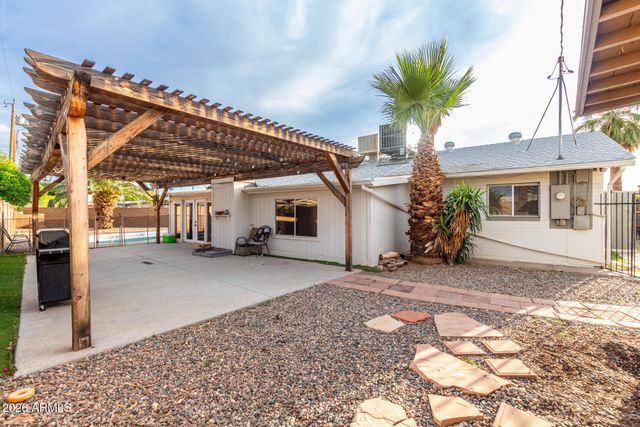 2001 W SURREY Avenue, Phoenix, AZ 85029
