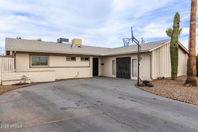 2001 W SURREY Avenue, Phoenix, AZ 85029