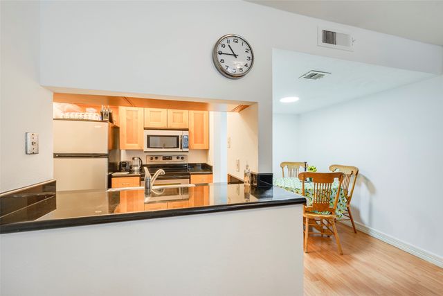 4327 Holland Avenue 212, Dallas, TX 75219