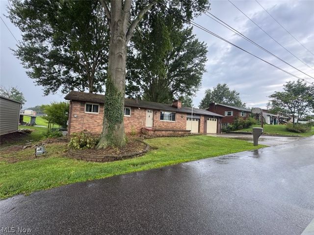 1704 17th Avenue, Parkersburg, WV 26101