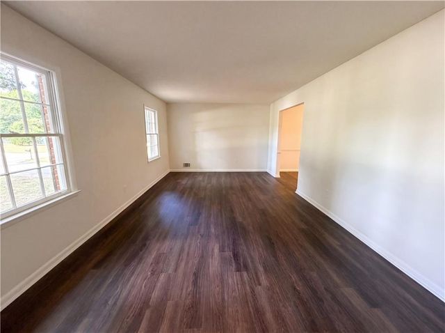 1938 Surrey Trail SE, Conyers, GA 30013