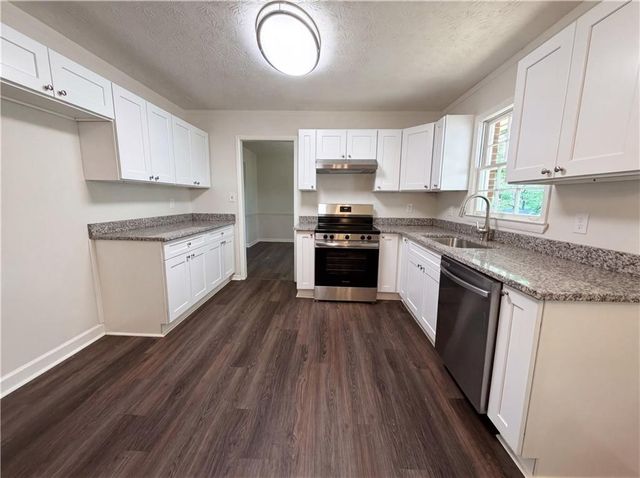 1938 Surrey Trail SE, Conyers, GA 30013