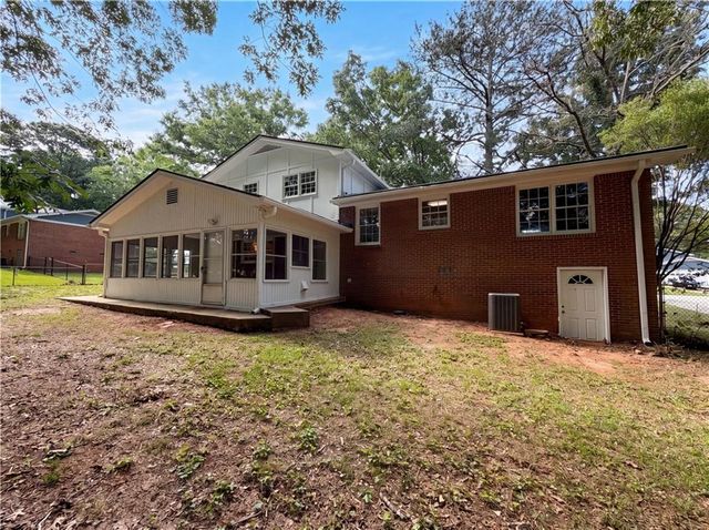 1938 Surrey Trail SE, Conyers, GA 30013