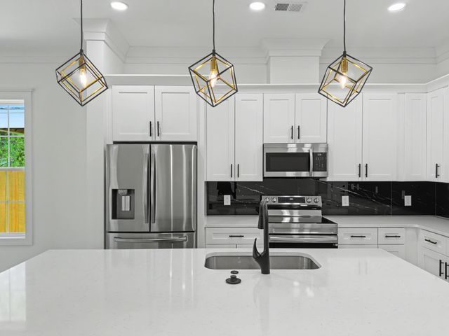 1922 Clifton Street, North Charleston, SC 29406