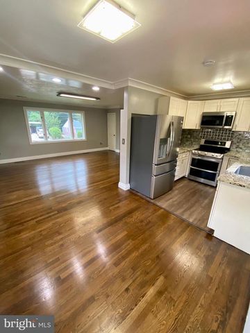 1613 FRANCES DR, Woodbridge, VA 22191