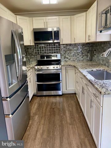 1613 FRANCES DR, Woodbridge, VA 22191