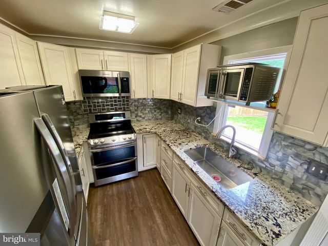 1613 FRANCES DR, Woodbridge, VA 22191