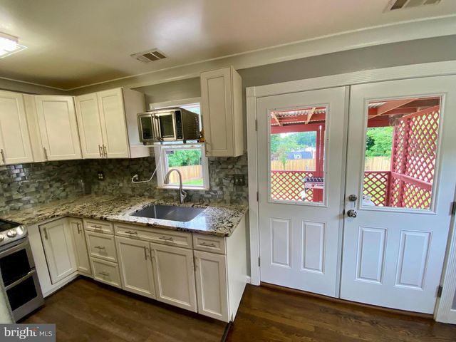 1613 FRANCES DR, Woodbridge, VA 22191