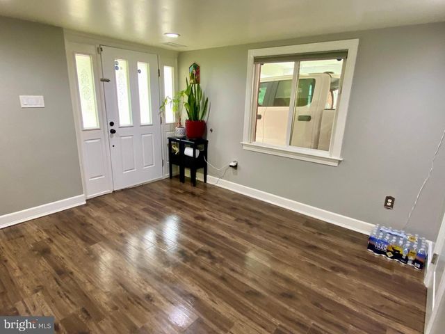1613 FRANCES DR, Woodbridge, VA 22191