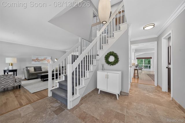 845 River Bend Drive, Rochester Hills, MI 48307