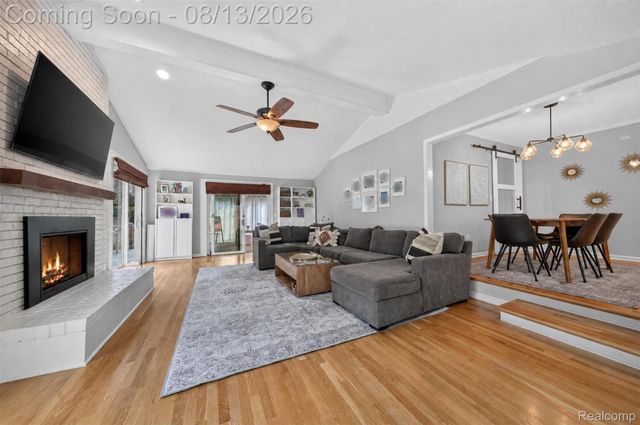 845 River Bend Drive, Rochester Hills, MI 48307