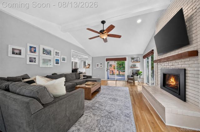 845 River Bend Drive, Rochester Hills, MI 48307