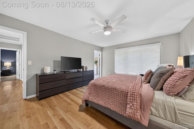 845 River Bend Drive, Rochester Hills, MI 48307