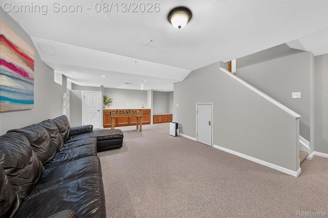 845 River Bend Drive, Rochester Hills, MI 48307
