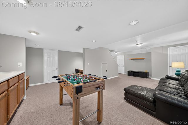 845 River Bend Drive, Rochester Hills, MI 48307