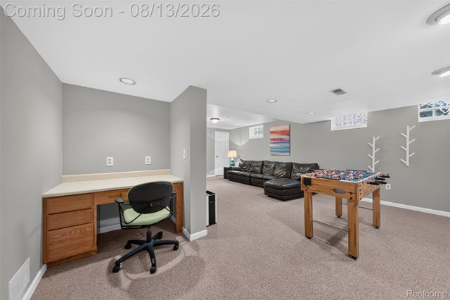 845 River Bend Drive, Rochester Hills, MI 48307