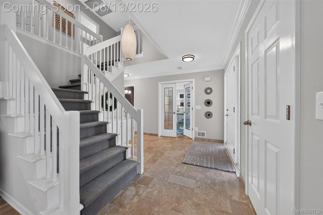 845 River Bend Drive, Rochester Hills, MI 48307