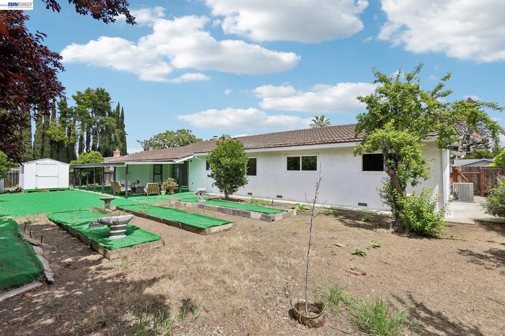 Image 29 of property listing at 1691 Clayton Way, Concord, CA 94519