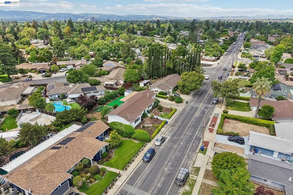 Image 35 of property listing at 1691 Clayton Way, Concord, CA 94519