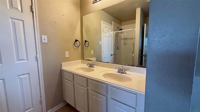 5127 Prosperity Circle, Houston, TX 77018