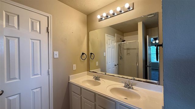 5127 Prosperity Circle, Houston, TX 77018